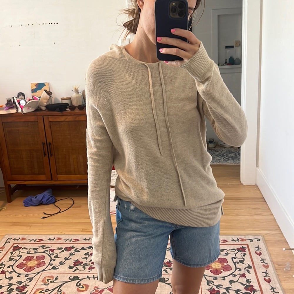 Banana republic beachy lightweight fine knit hoodie sweater